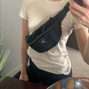 Black Fanny Pack (Swiss Army)